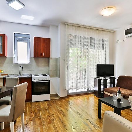 City Montesun Apartments 2 Будва Экстерьер фото