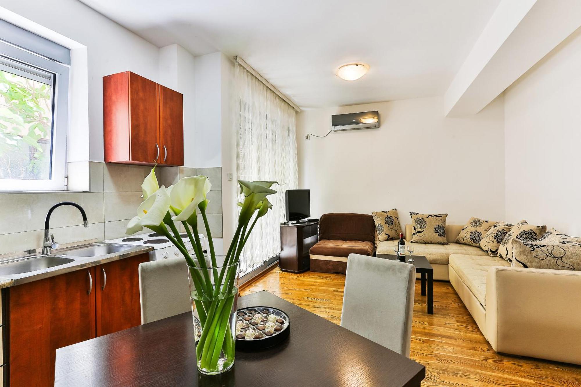 City Montesun Apartments 2 Будва Экстерьер фото