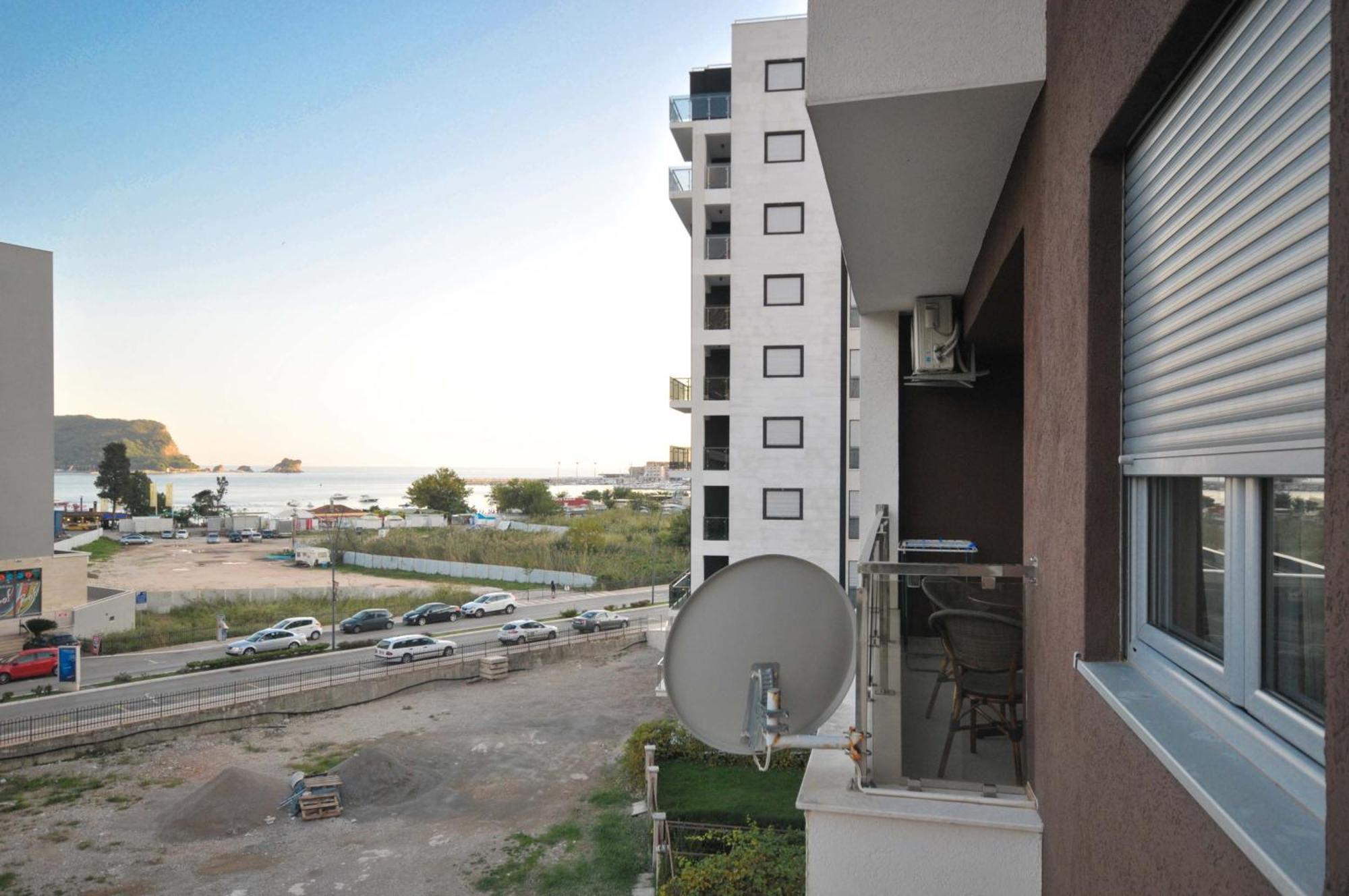City Montesun Apartments 2 Будва Экстерьер фото