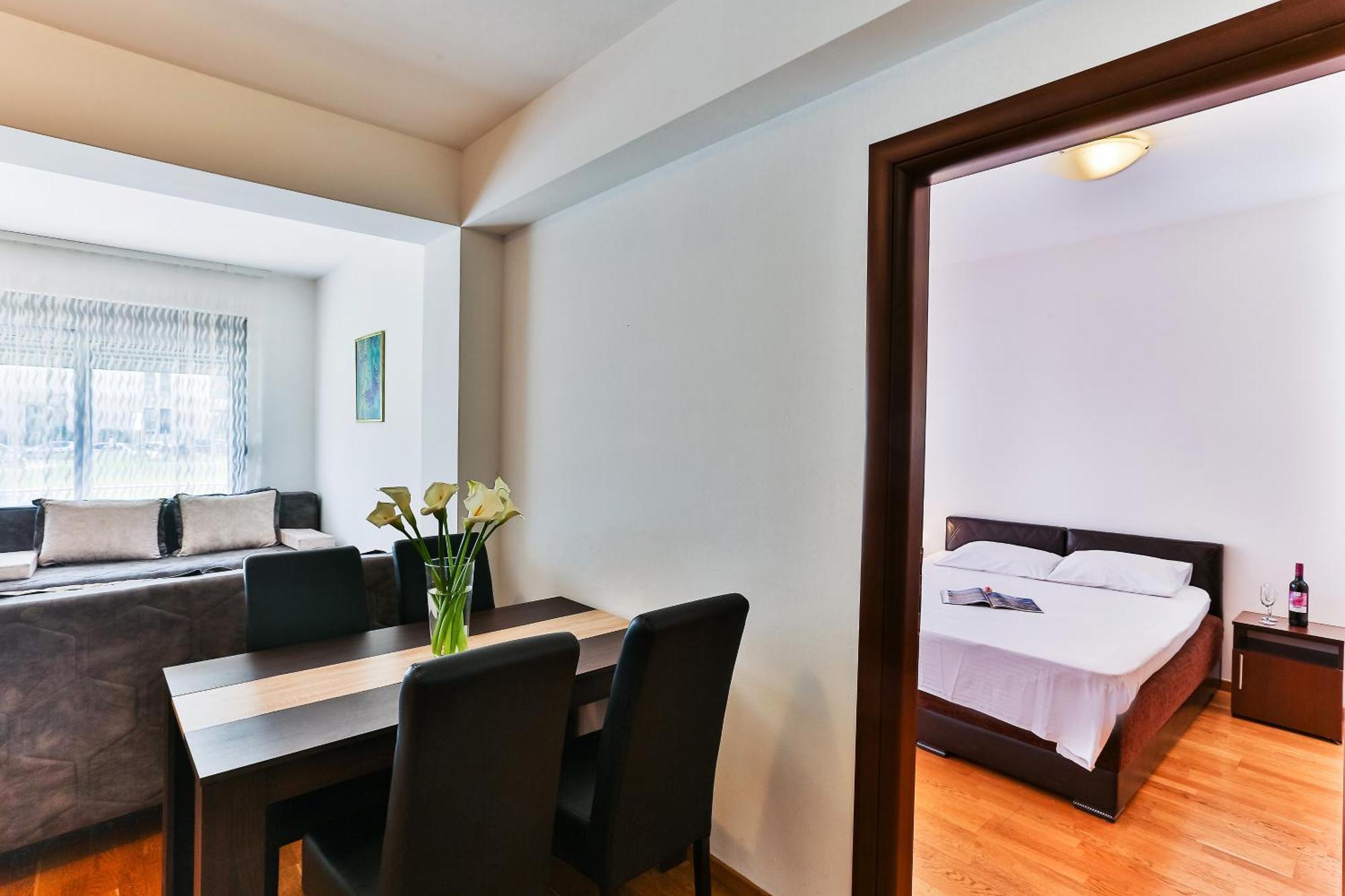 City Montesun Apartments 2 Будва Экстерьер фото