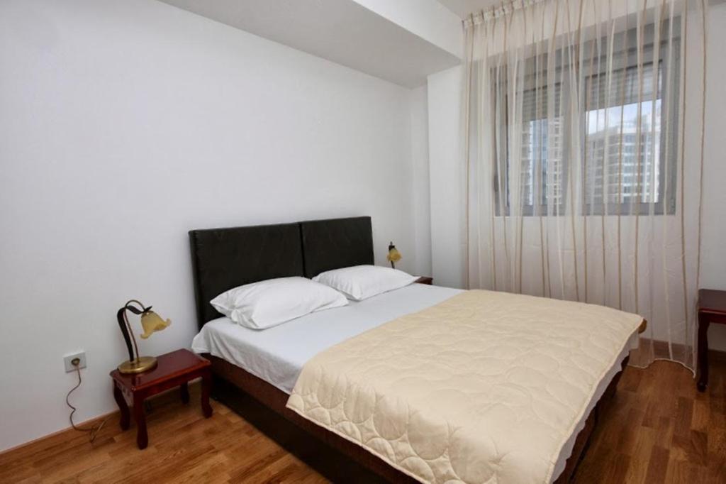 City Montesun Apartments 2 Будва Экстерьер фото
